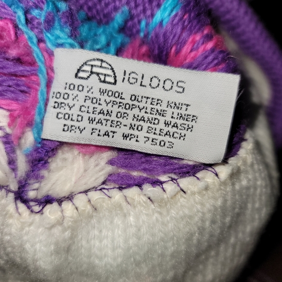 Igloos pom hat - Picture 3 of 4